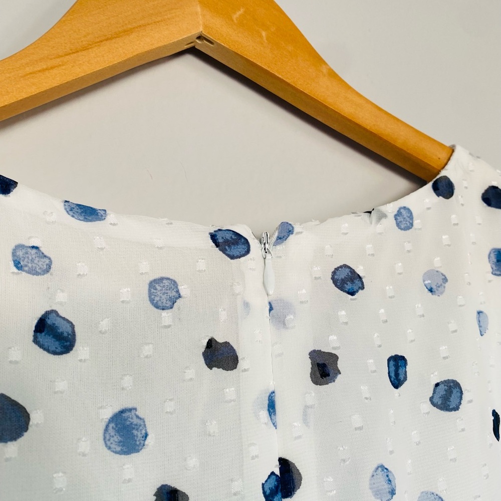 NWT! DKNY Midi White and Blue Polka Dots Wrap Dress with Puff Sleeves! Size 14W! - Picture 10 of 12